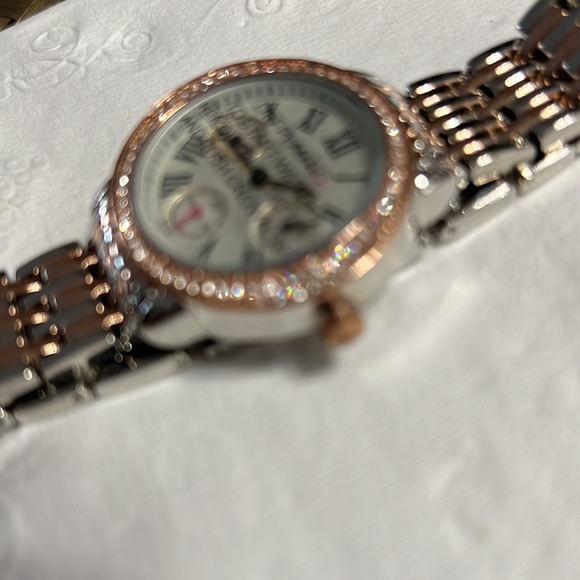 Isaac Mizrah watch - Picture 3 of 4